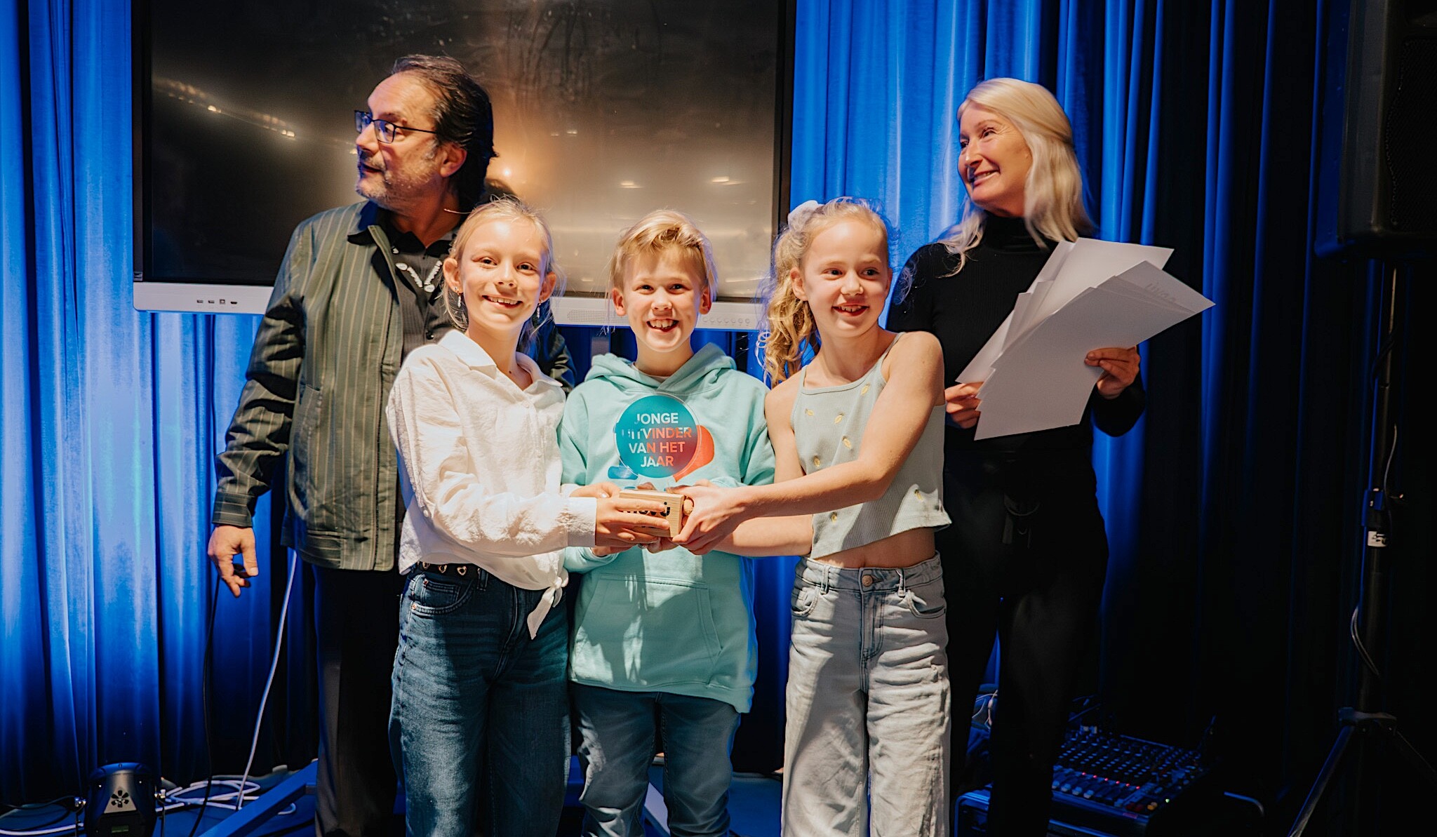 Award winnaars 'Strandrobot' - foto Jens Ernst